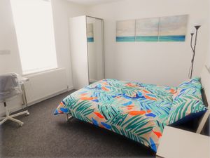 Photo 11- click for photo gallery